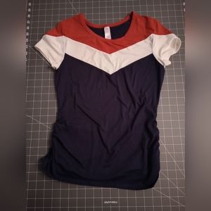 Sporty form fitting tshirt